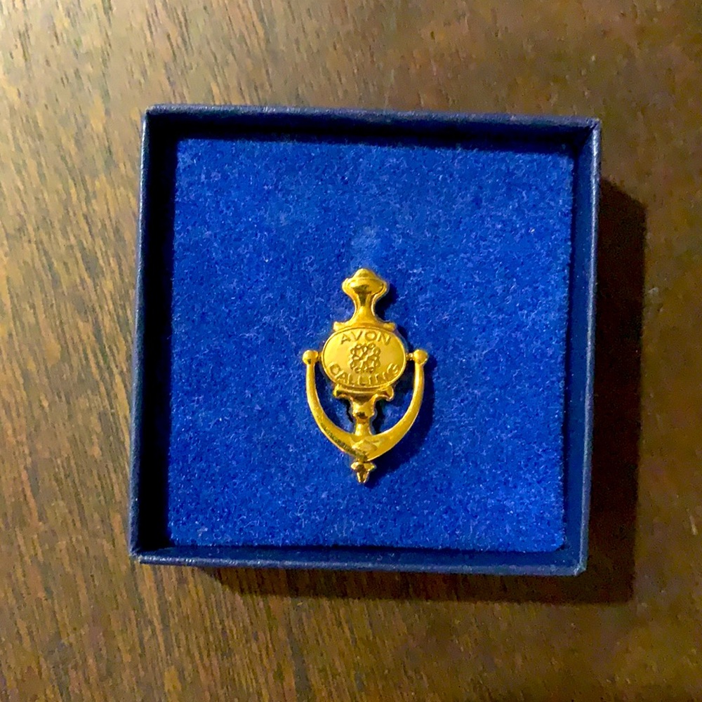 AVON SERVICE PIN VINTAGE - Picture 2 of 8